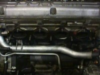 Engine bay - close up - shot of the head.jpg